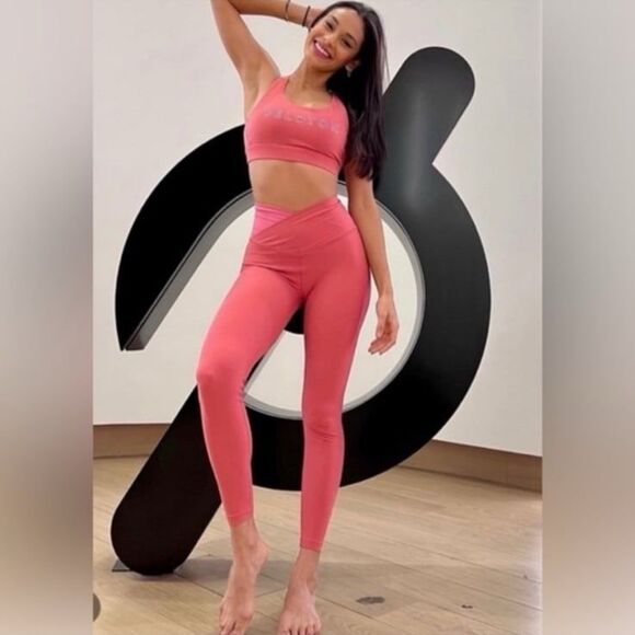 Peloton Cadent Cross Over Front High Rise Athletic Leggings - Picture 3 of 9